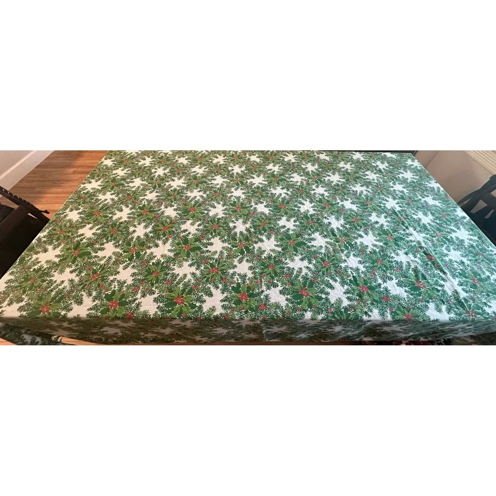Vtg Christmas Tablecloth‎ Holly Berry Pine Evergreen Holiday 108x72 Rectangular